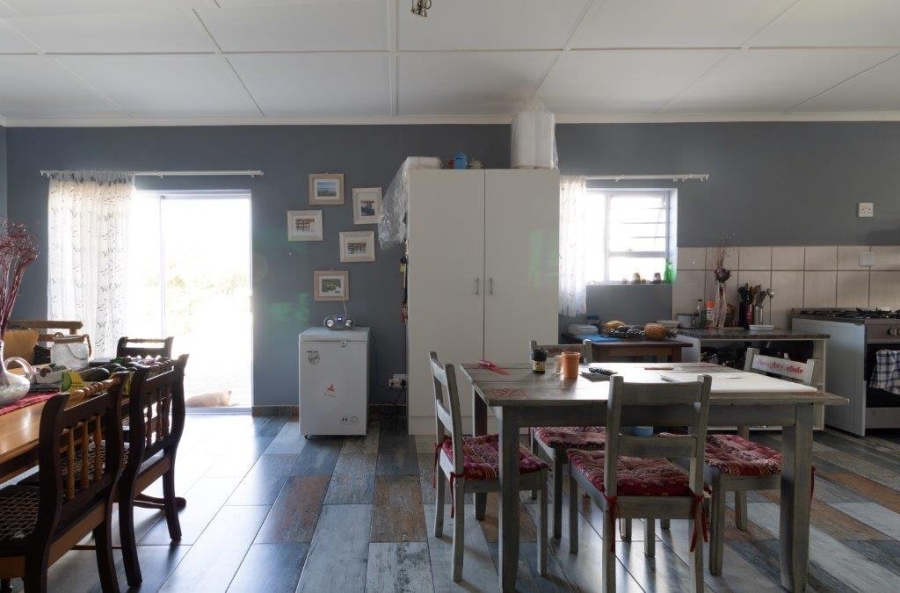 5 Bedroom Property for Sale in Velddrif Western Cape
